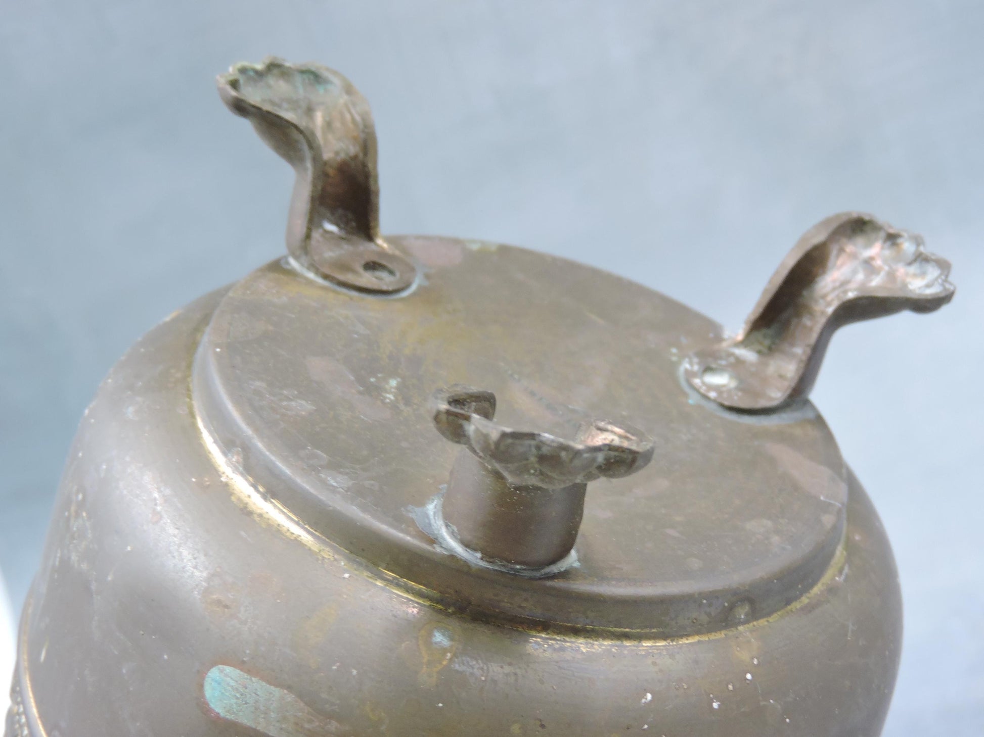 Vintage paw footed brass planter /made in England #122