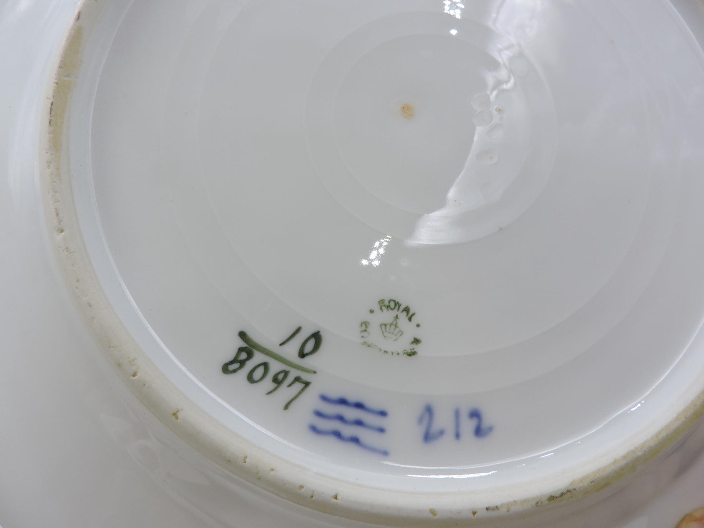 Royal Copenhagen Blue Flower Dinner Plate (Chip) #133