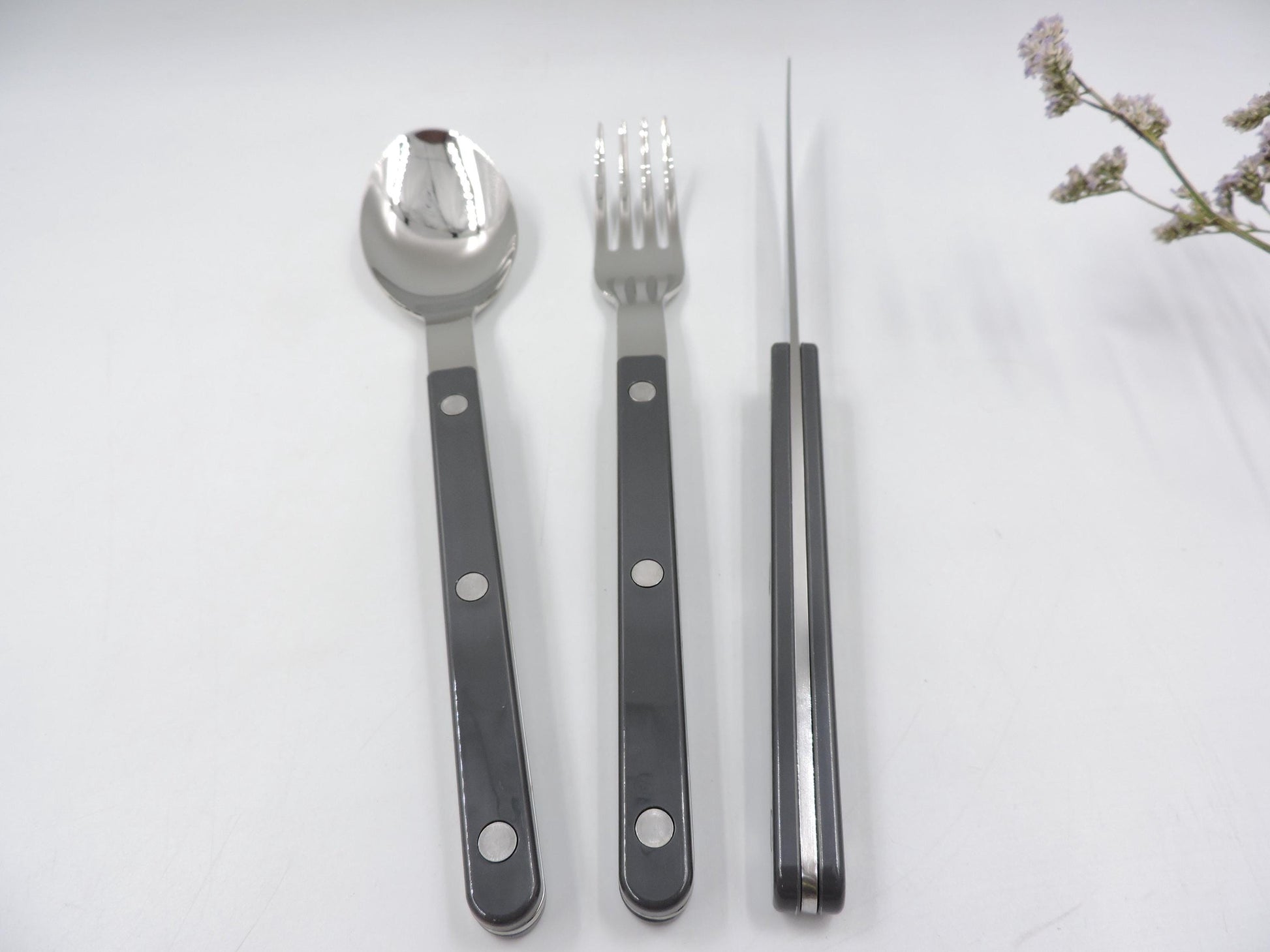 Sabre Bistrot Flatware – 3‑Piece Set , Dark Grey