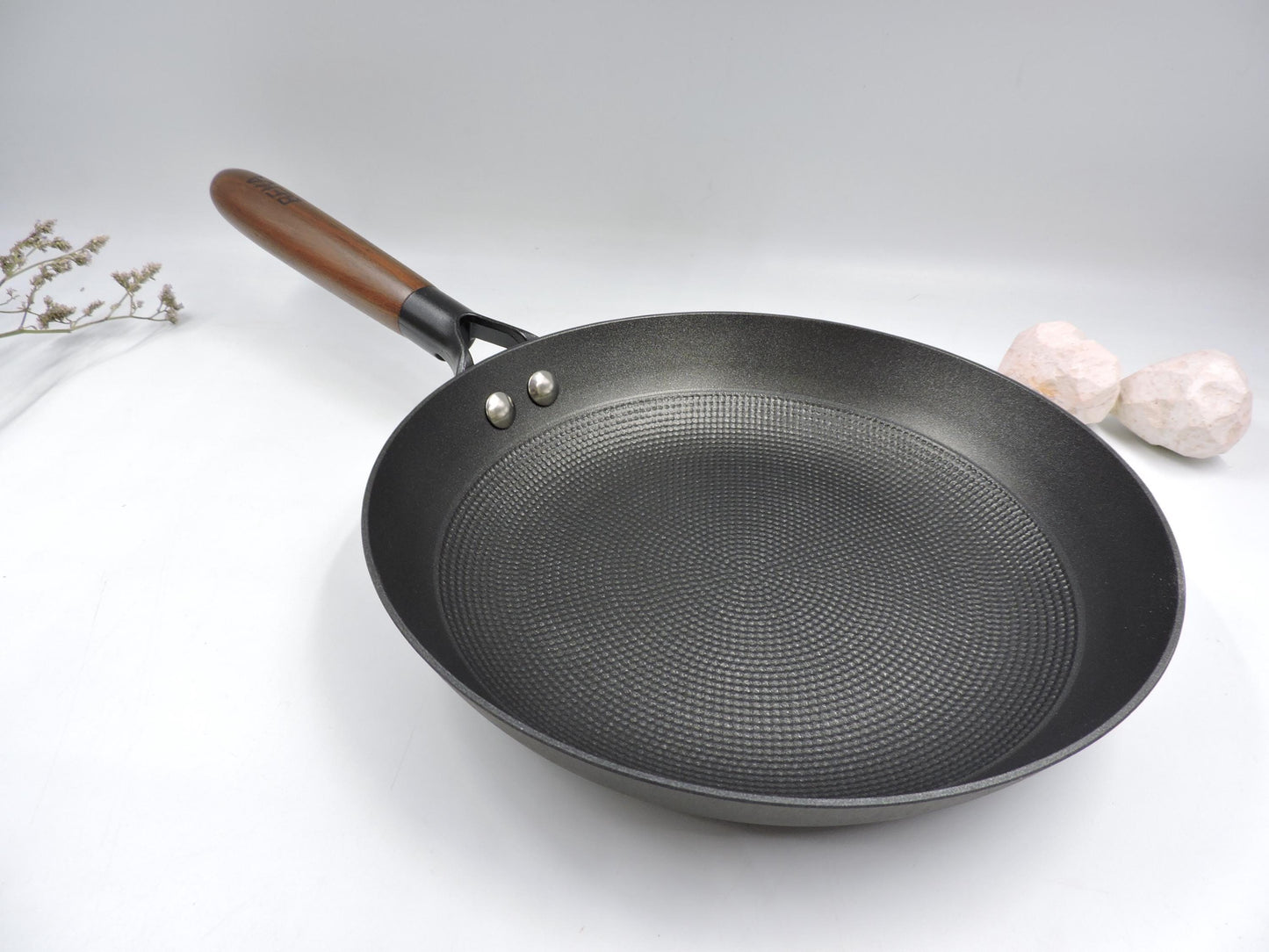 Beka Seasoned Cast Iron Frying Pan 9.4"