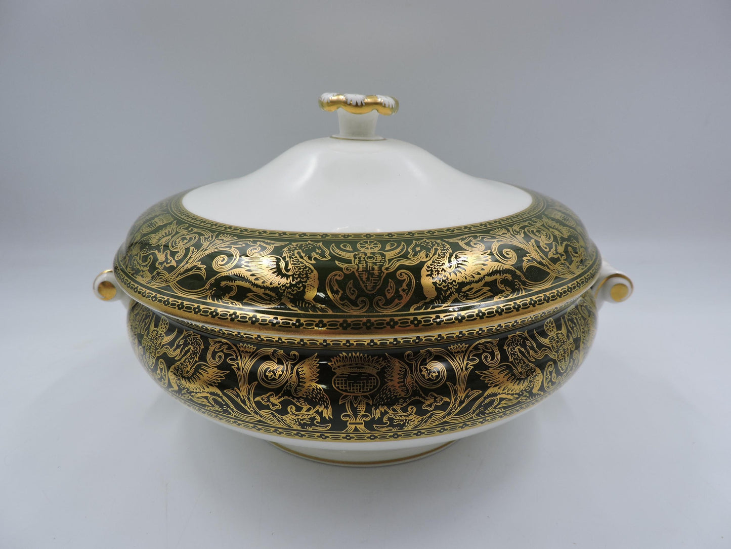Wedgwood Florentine Green Gold W4170 Round Covered Vegetable Bowl - Crack