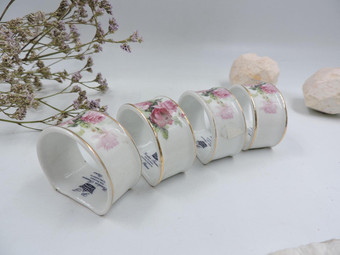 Porcelain Treasures Napkin Holder 4-Piece Set