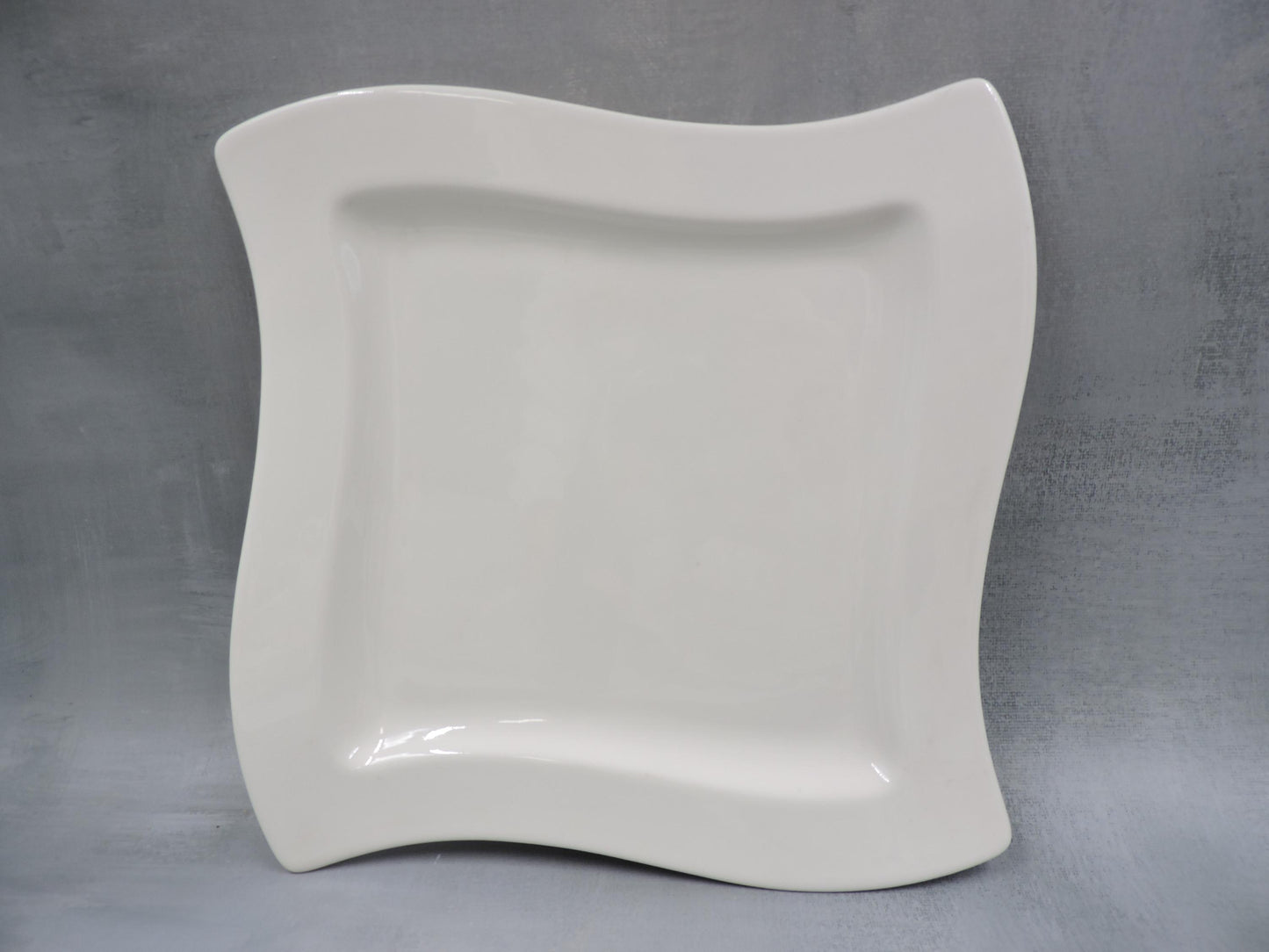 10-2525-2647 Villeroy and Boch New Wave Square Salad Plate