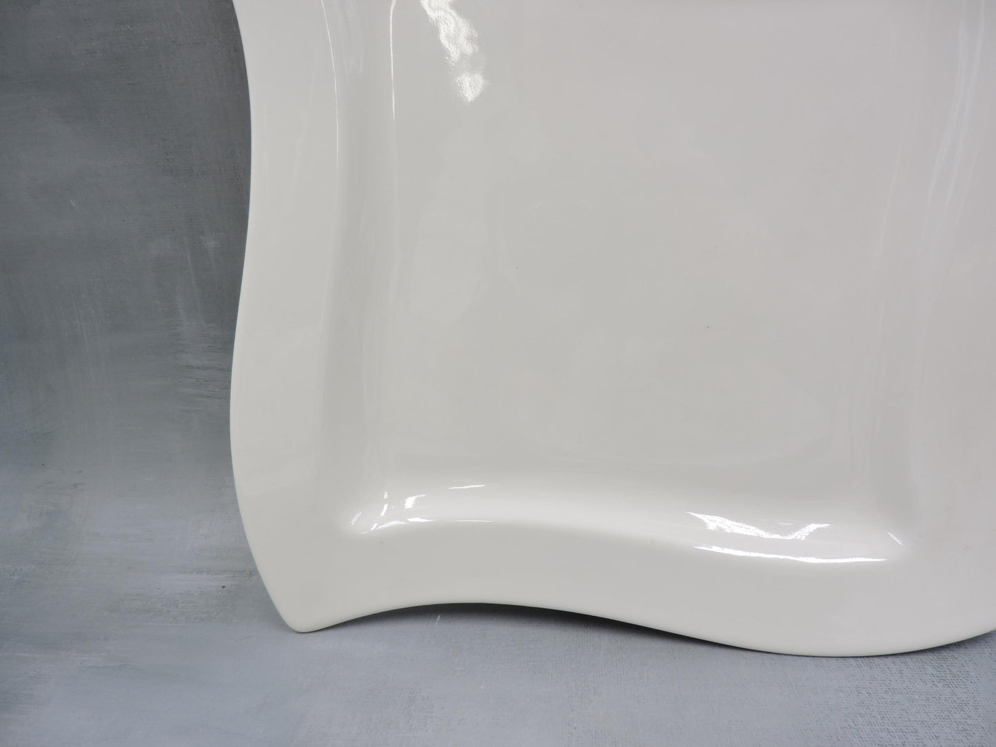 10-2525-2647 Villeroy and Boch New Wave Square Salad Plate