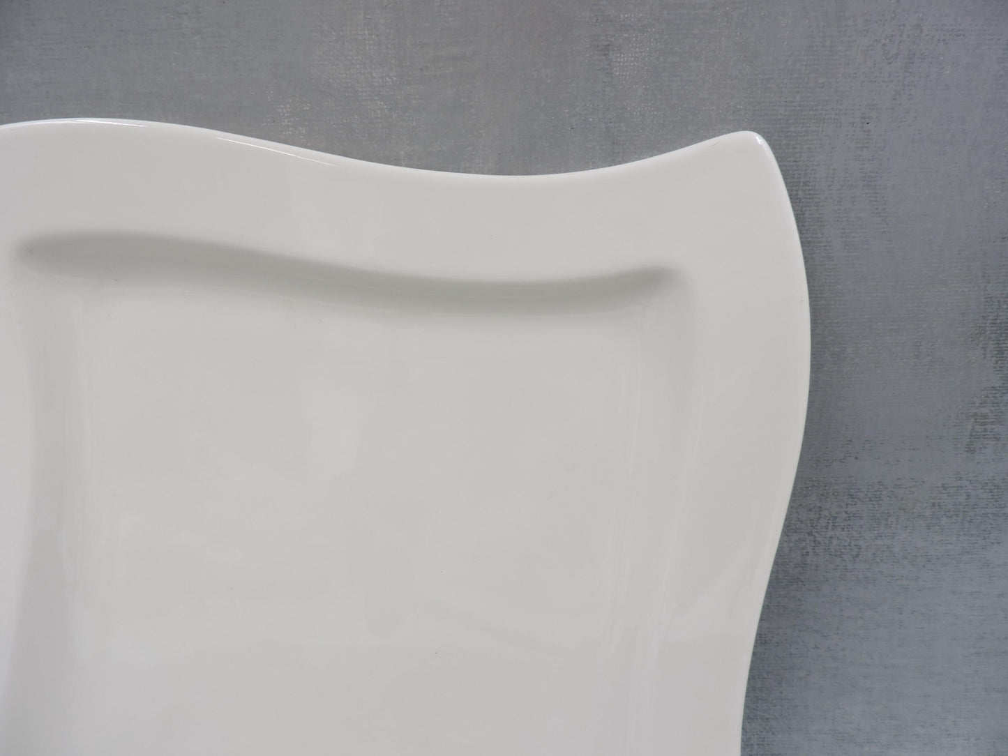 10-2525-2647 Villeroy and Boch New Wave Square Salad Plate