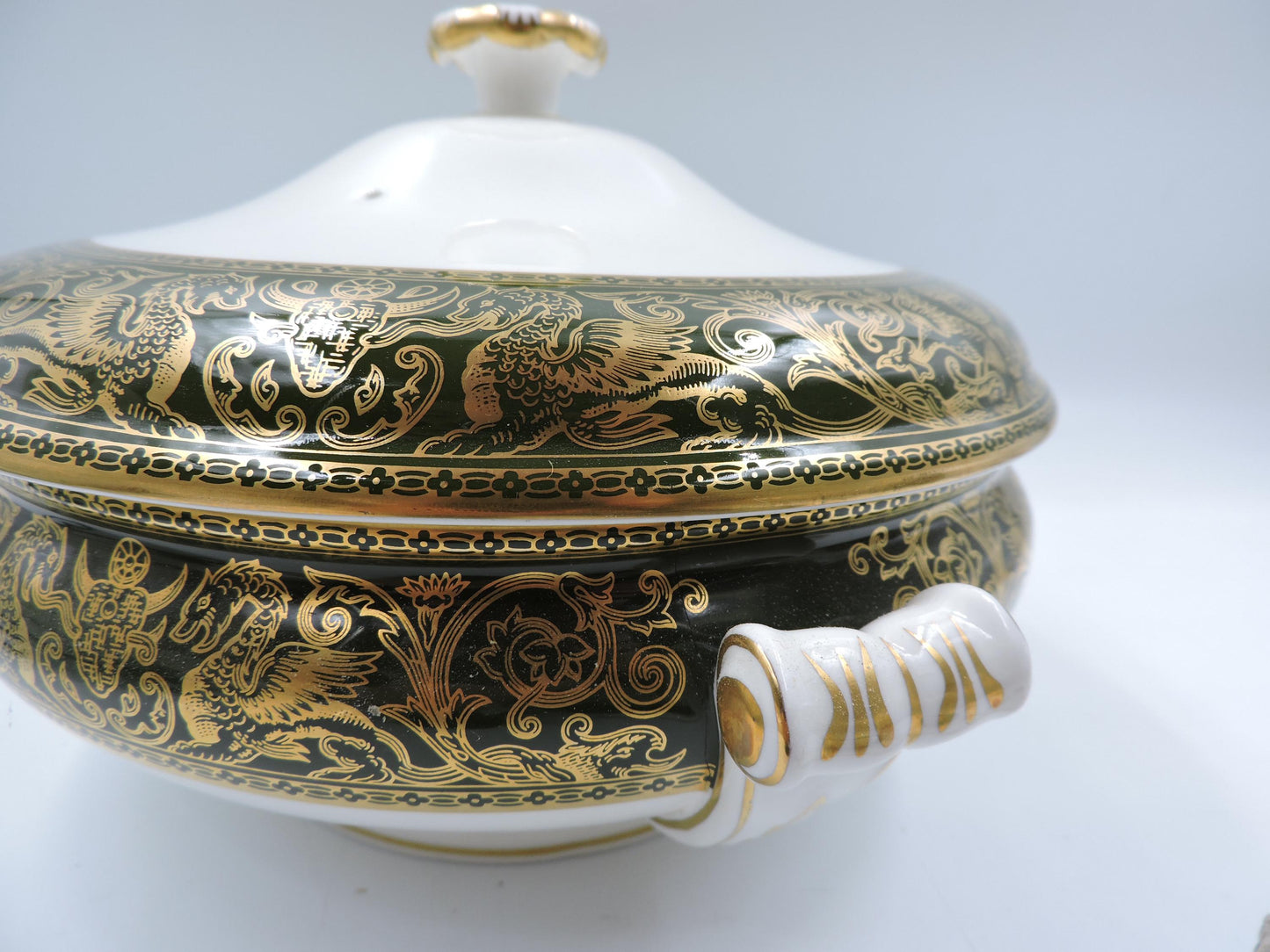 Wedgwood Florentine Green Gold W4170 Round Covered Vegetable Bowl - Crack