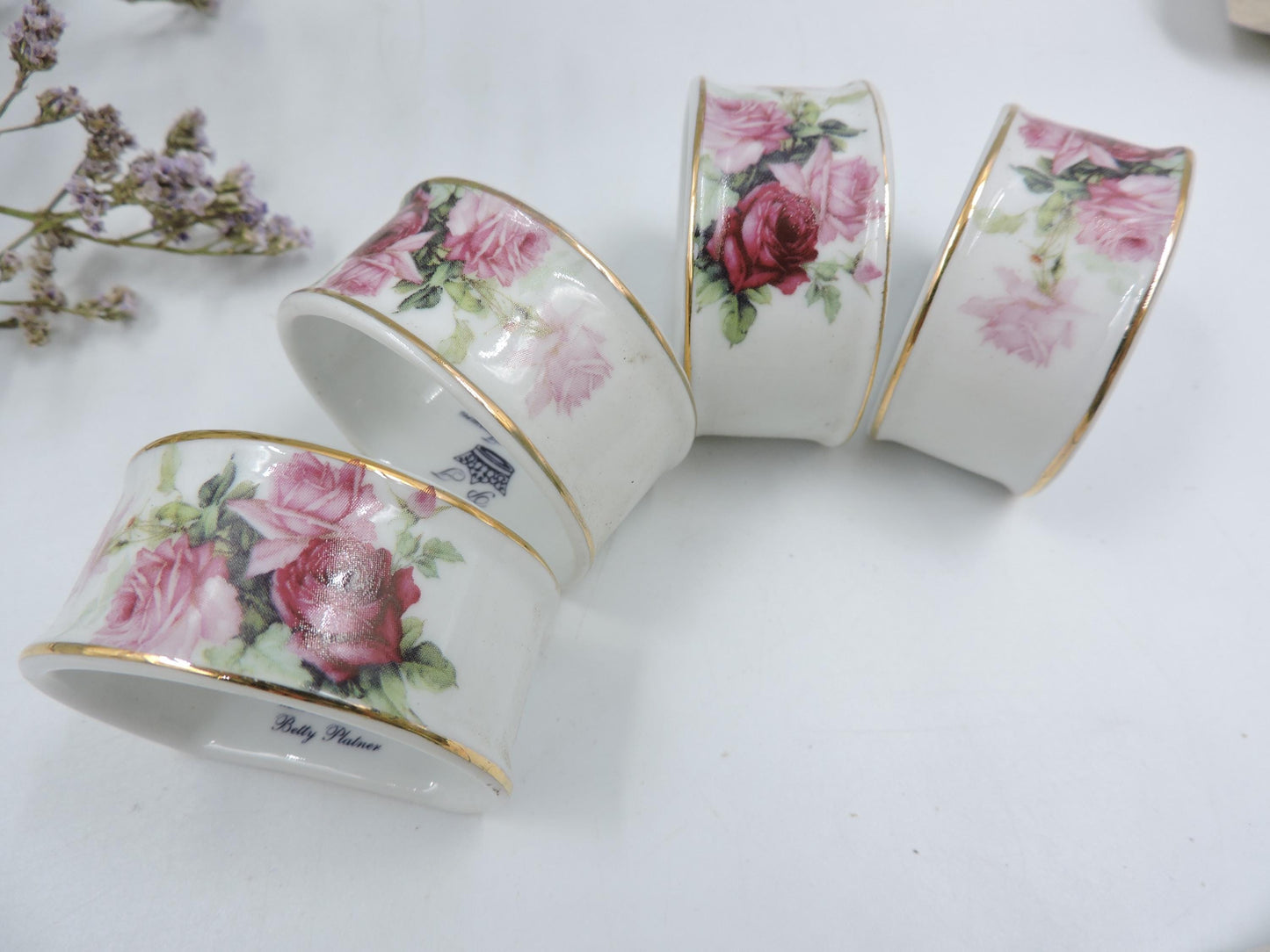 Porcelain Treasures Napkin Holder 4-Piece Set
