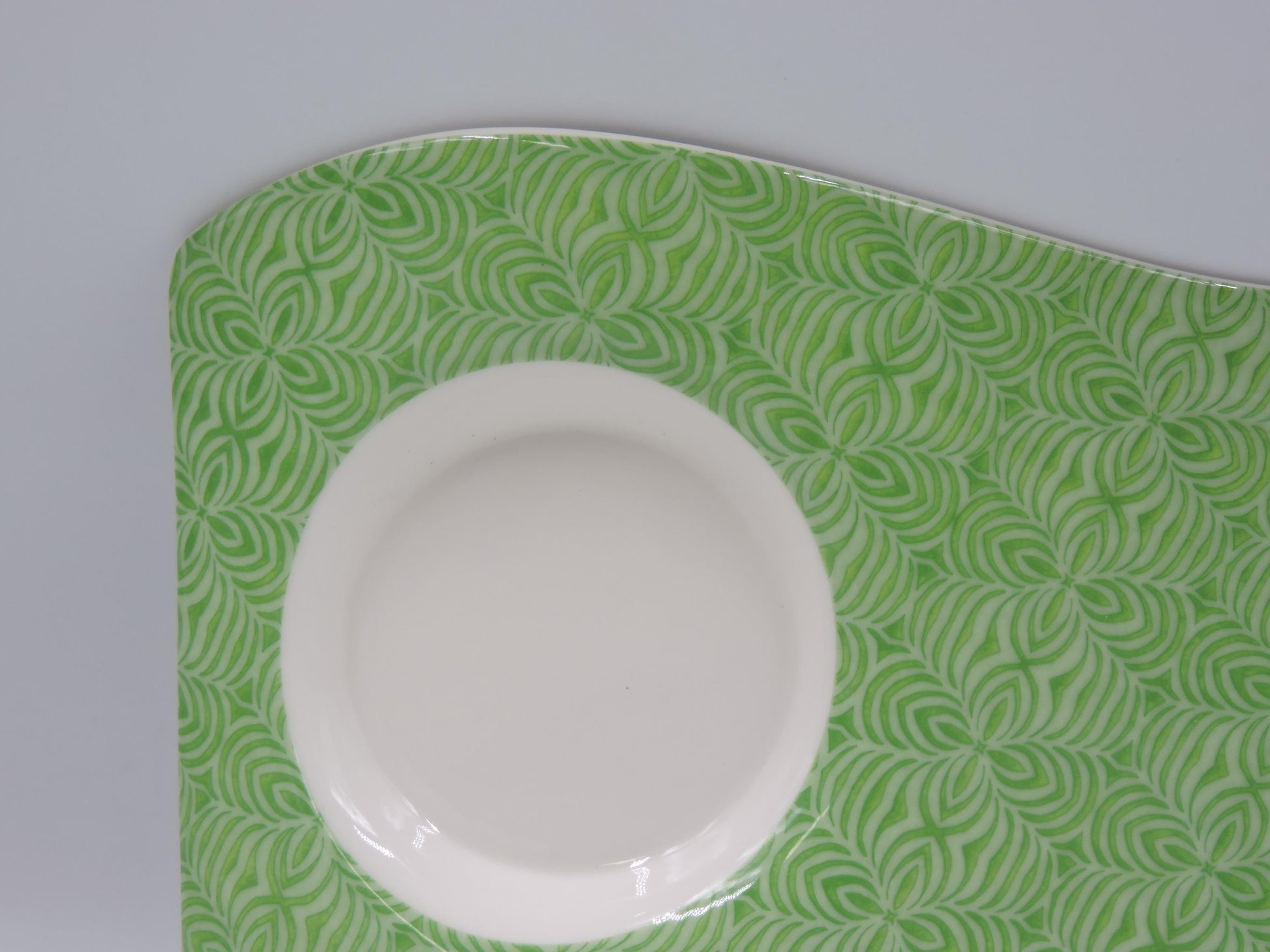 Villeroy & Boch New Wave Caffe Pantaval 8 7/8" Party Plate