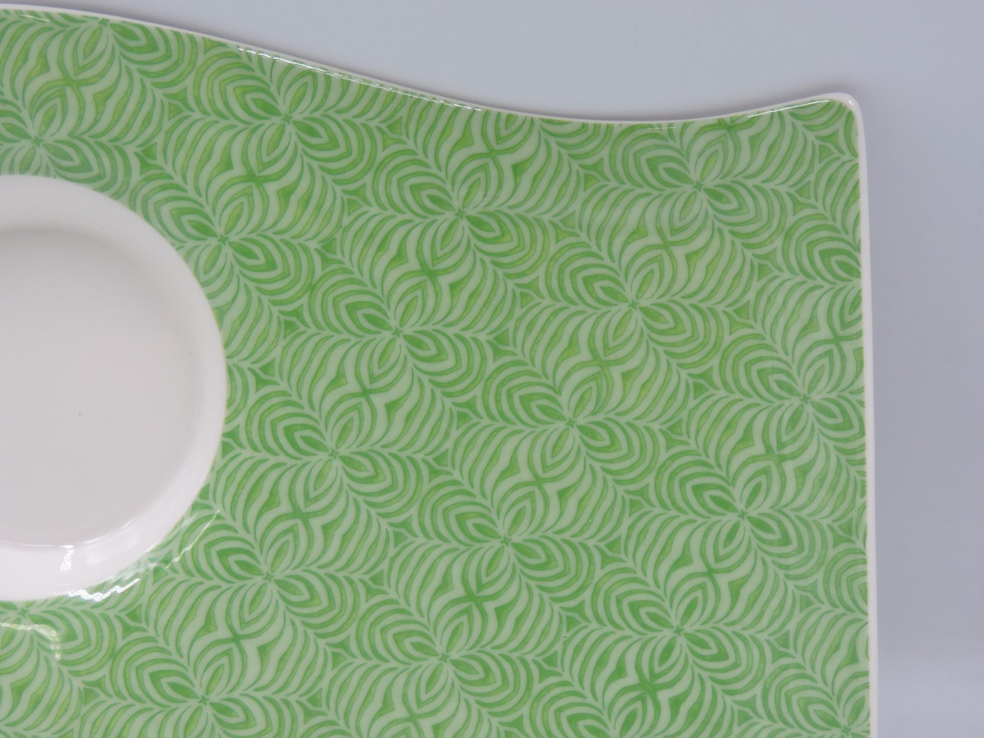 Villeroy & Boch New Wave Caffe Pantaval 8 7/8" Party Plate
