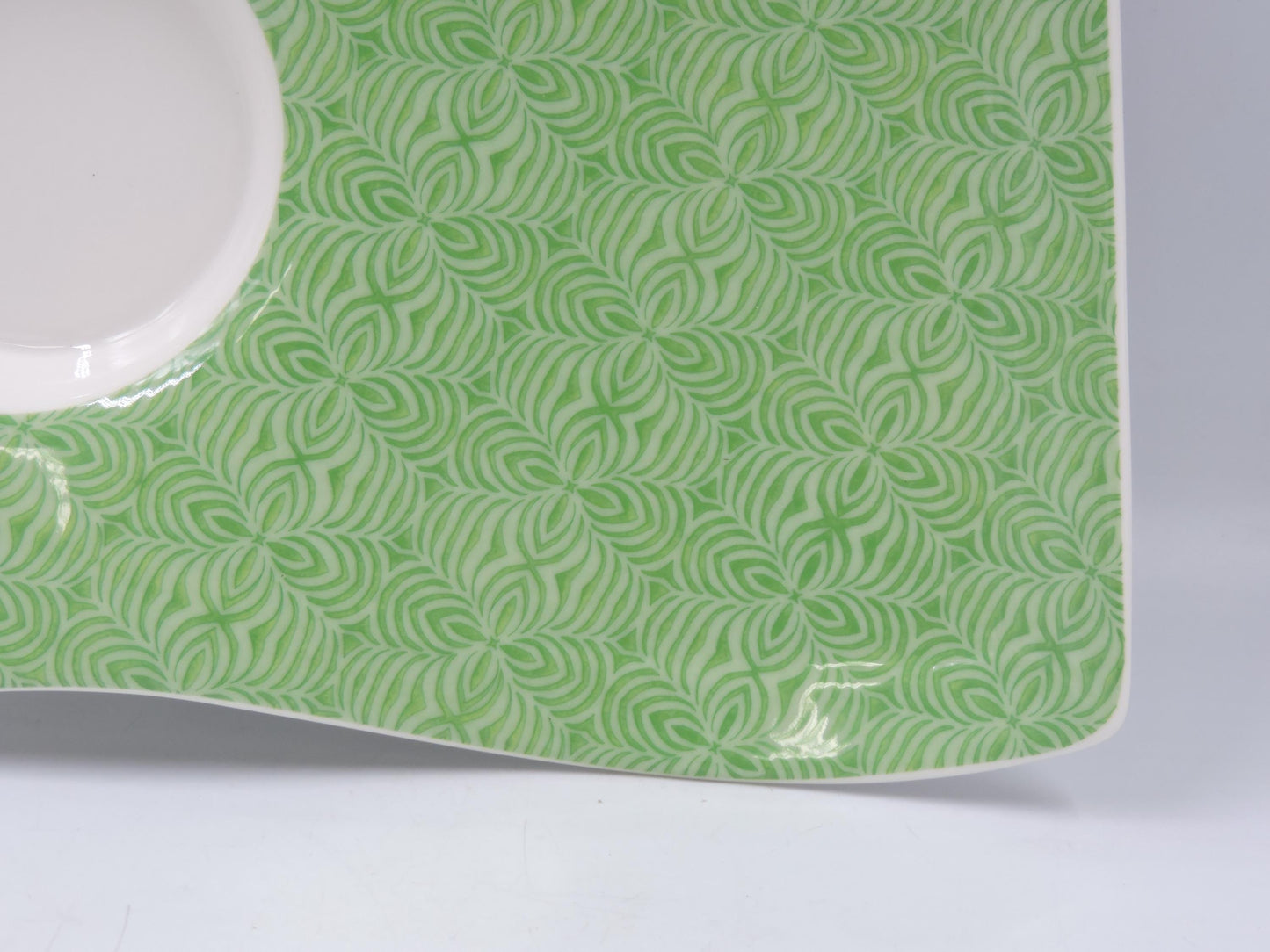 Villeroy & Boch New Wave Caffe Pantaval 8 7/8" Party Plate