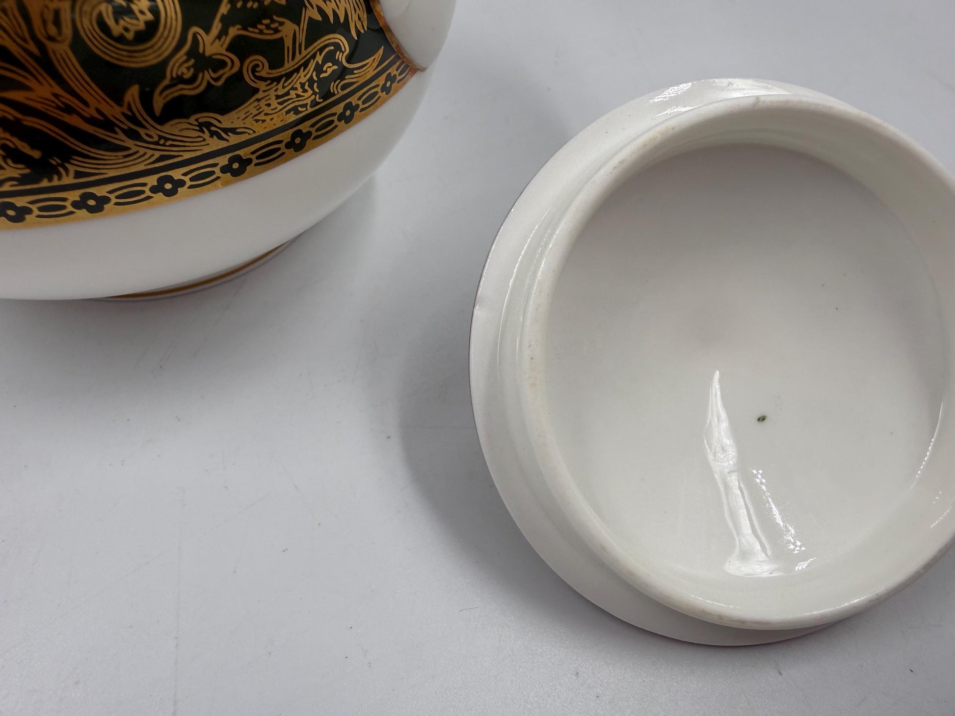 Wedgwood Florentine Green Gold W4170 Sugar Bowl