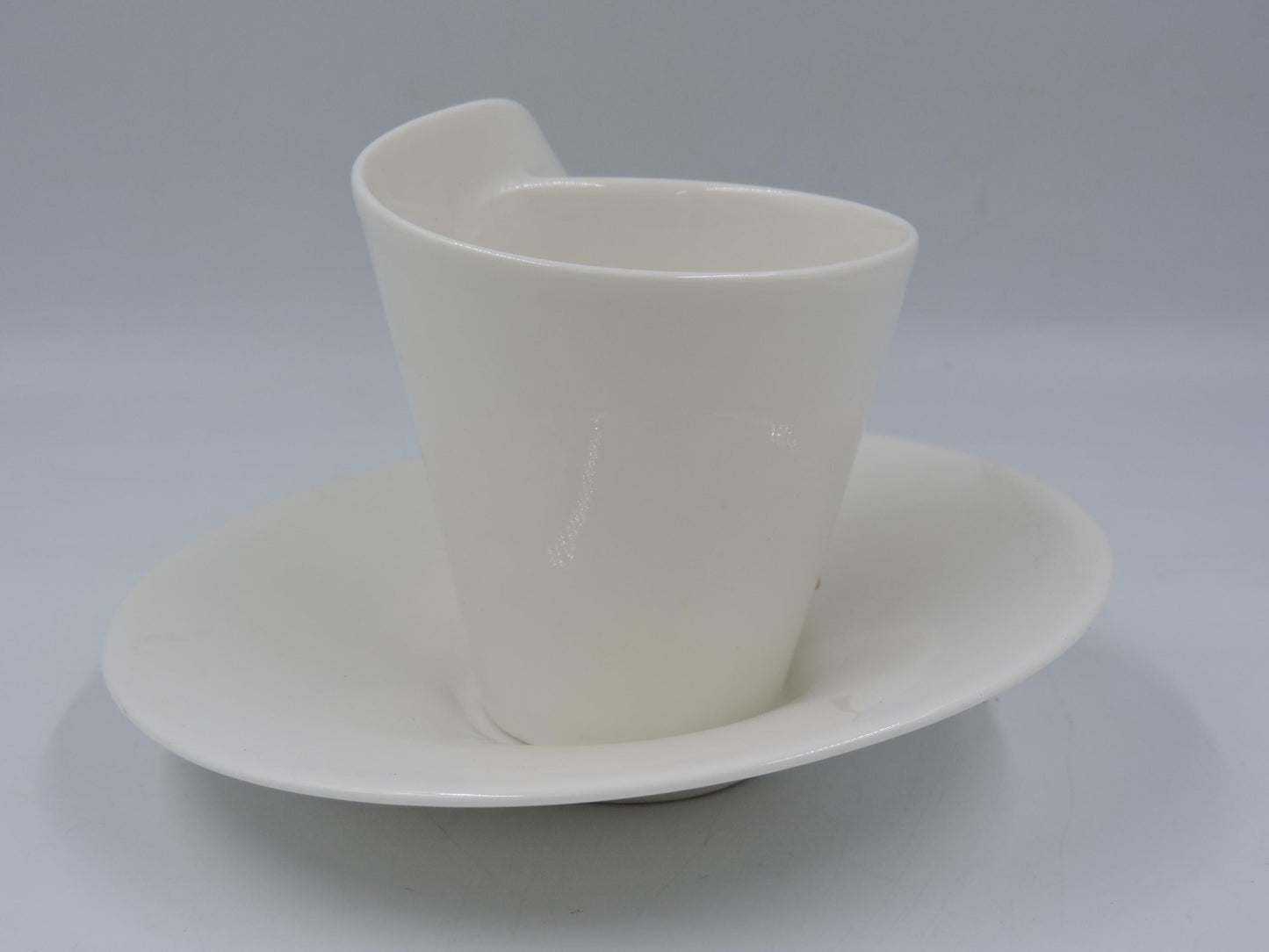 Villeroy and Boch New Wave Tea Cup and Saucer