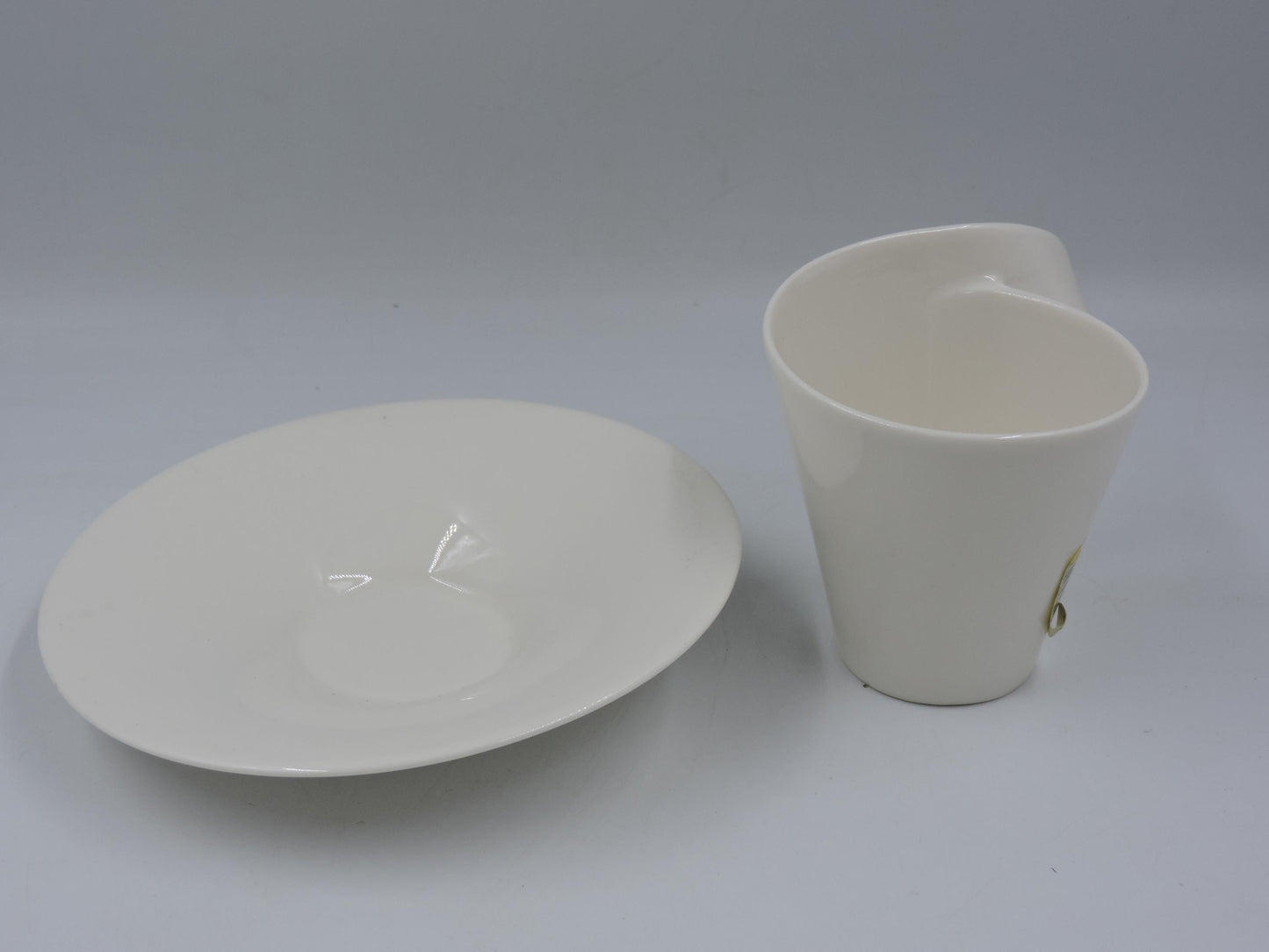 Villeroy and Boch New Wave Tea Cup and Saucer