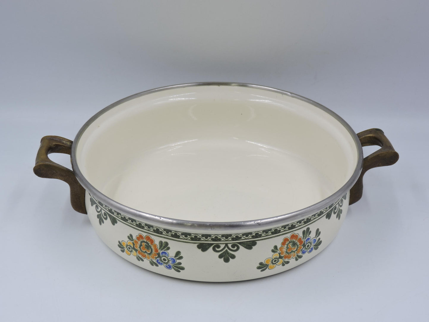Villeroy & Boch vintage enamel casserole pot