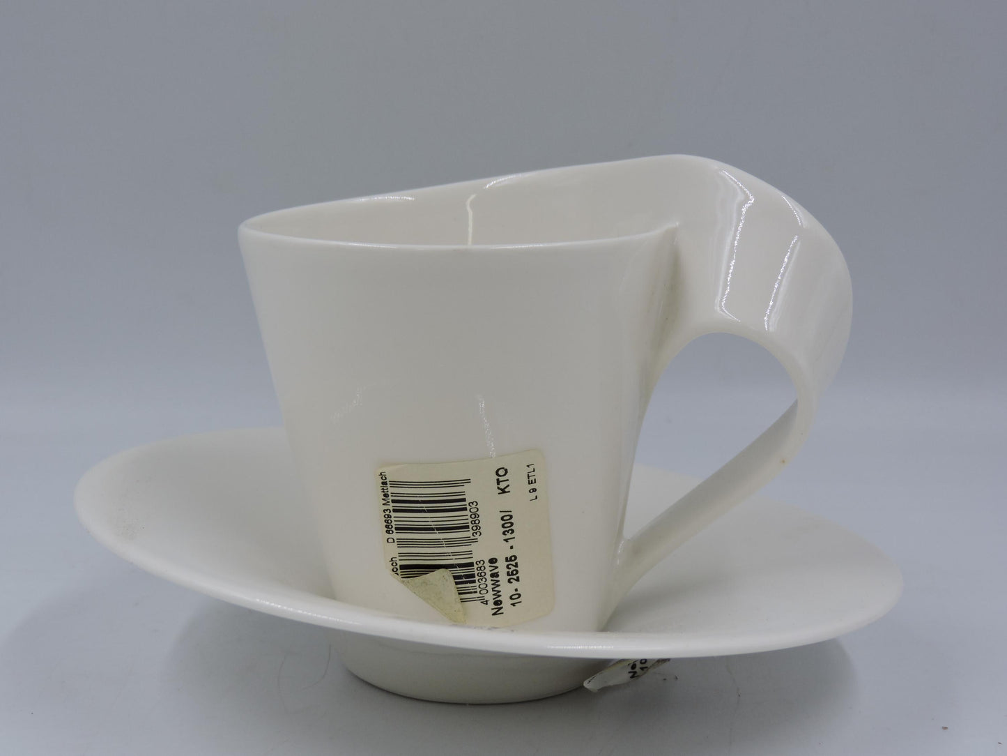 Villeroy and Boch New Wave Tea Cup and Saucer