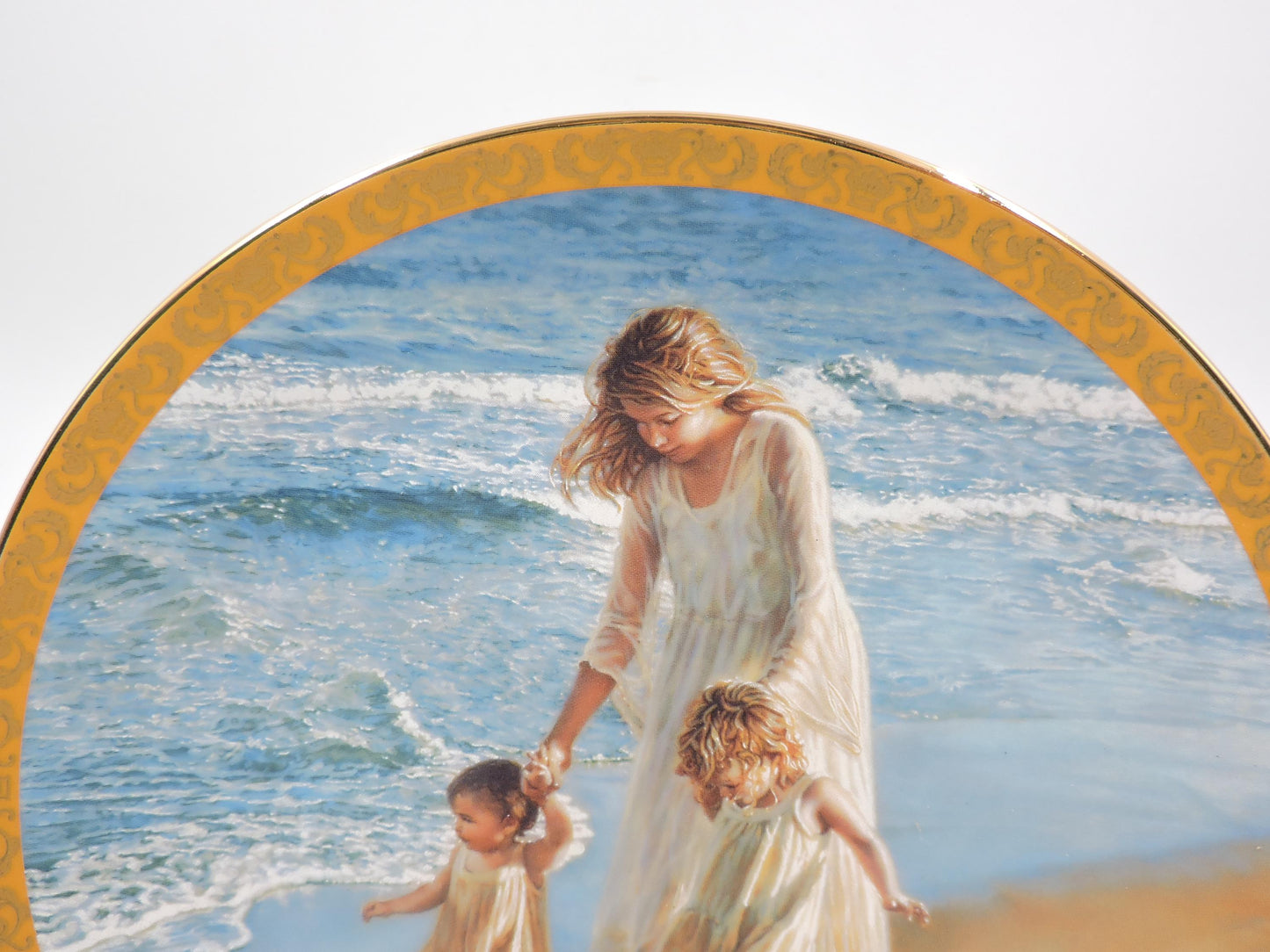 Sandra Kuck "Oceans of Love" wall deco plate