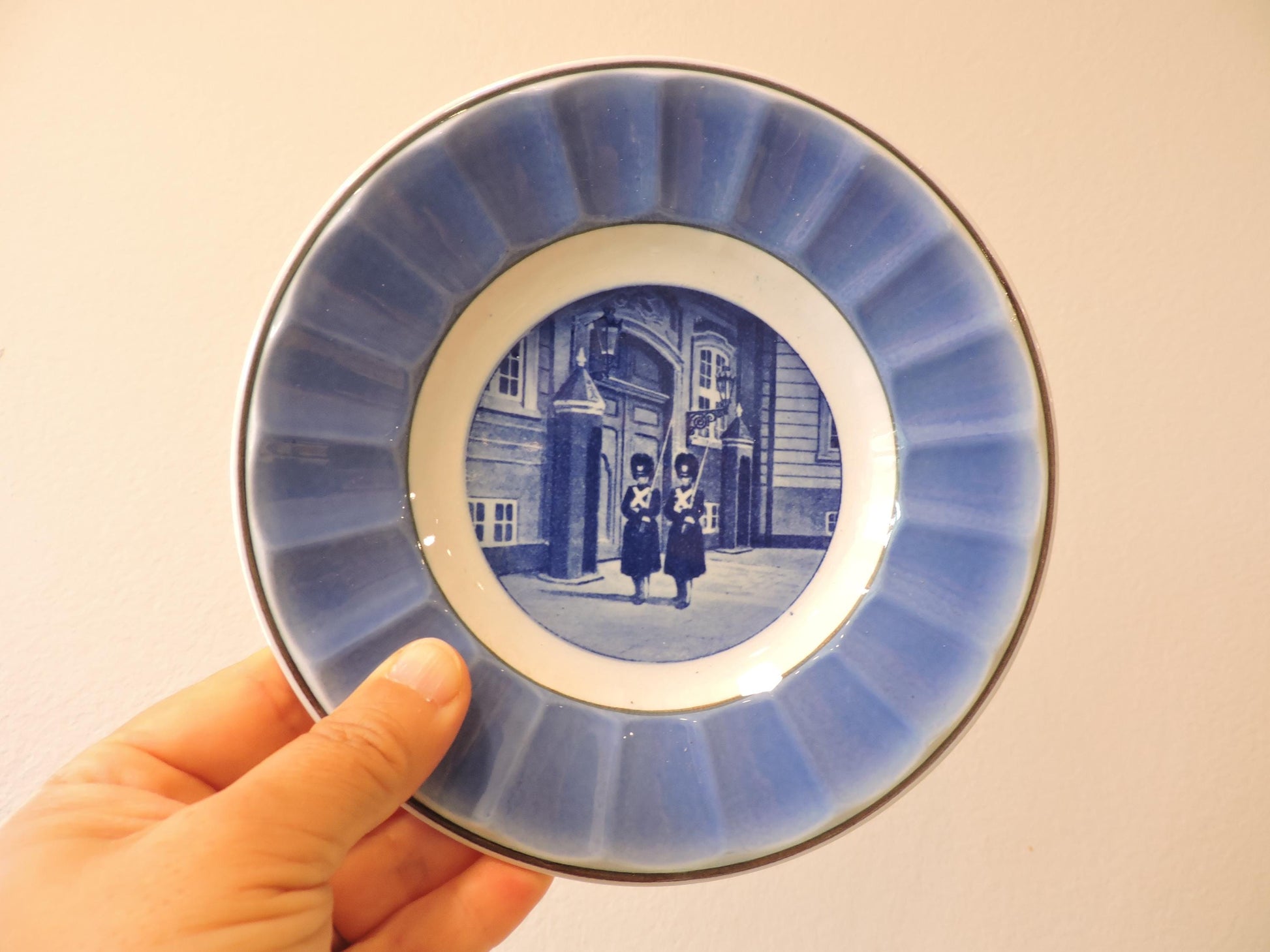 Bing & Grøndahl Vintage Commemorative Plate Set (2pc)