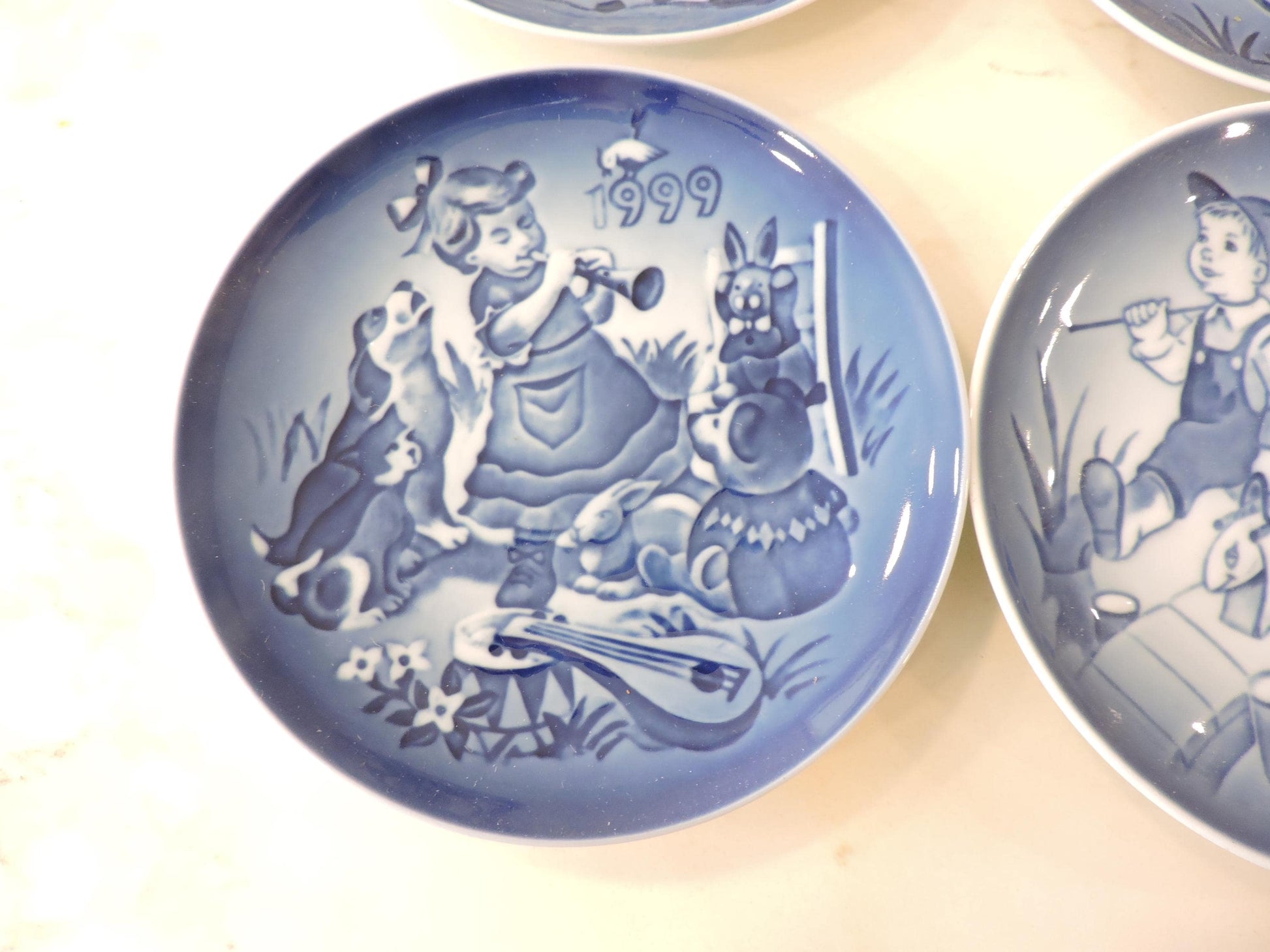 Bing & Grøndahl Vintage Commemorative Plate Set (2pc)