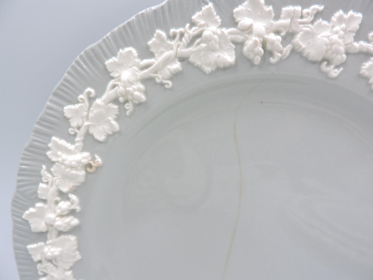 Rare Wedgwood Queensware Grey Shell Edge Staples Repair