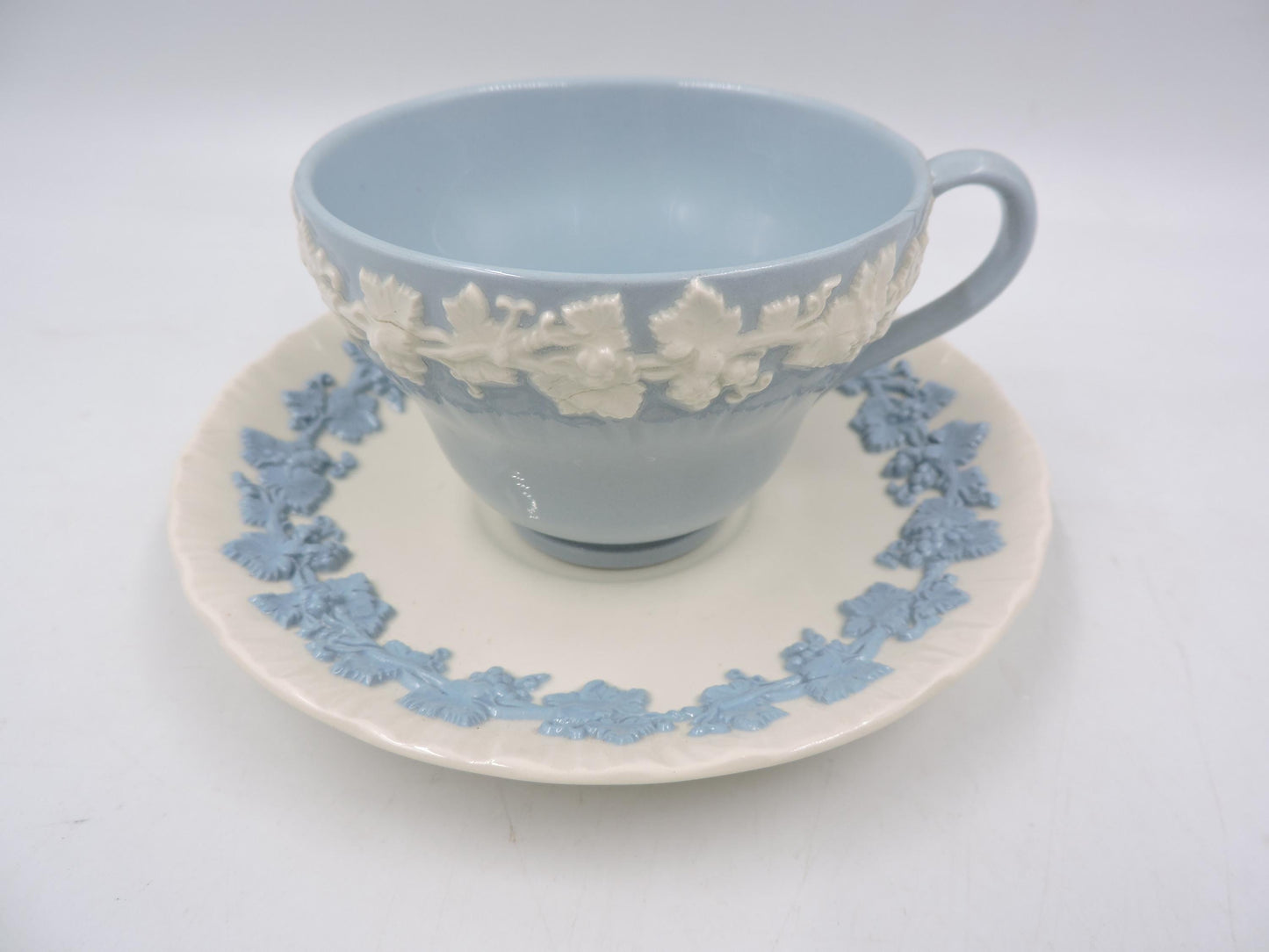 Wedgwood Queensware Mismatched Tea Cup & Saucer Set