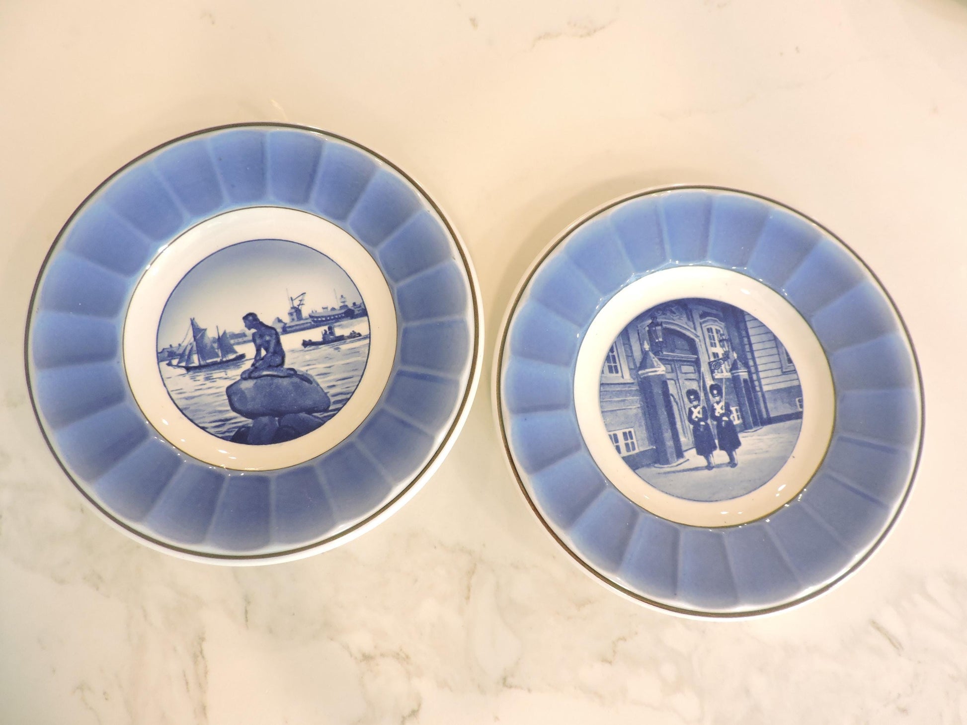 Bing & Grøndahl Vintage Commemorative Plate Set (2pc)