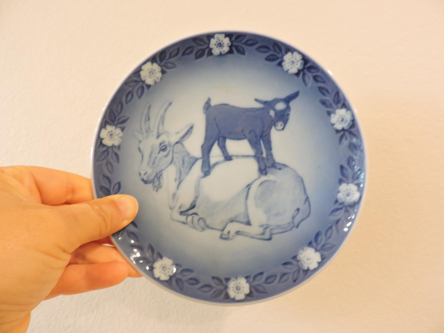 Bing & Grondahl Royal Copenhagen Denmark Plate Set of 3