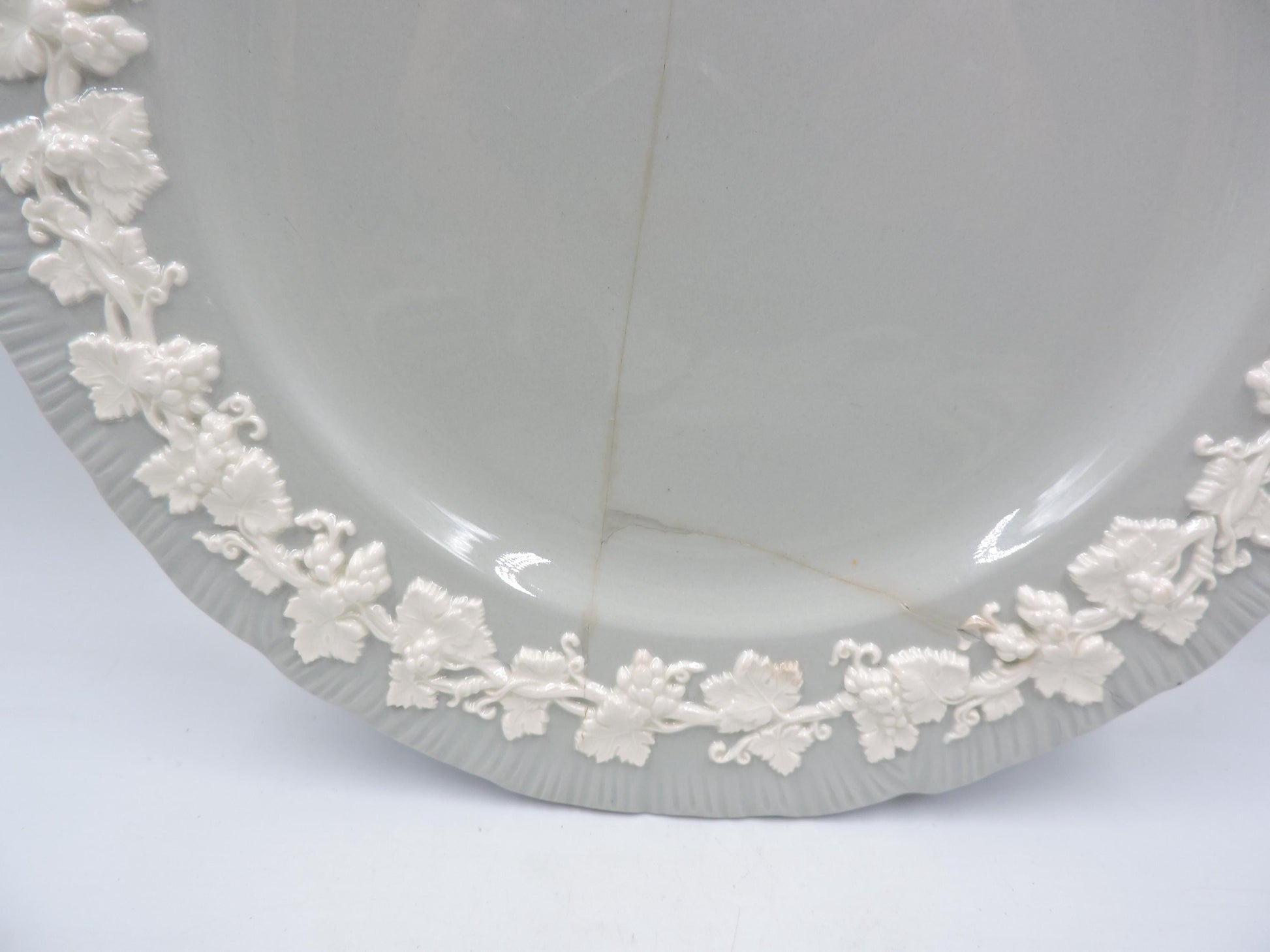 Rare Wedgwood Queensware Grey Shell Edge Staples Repair