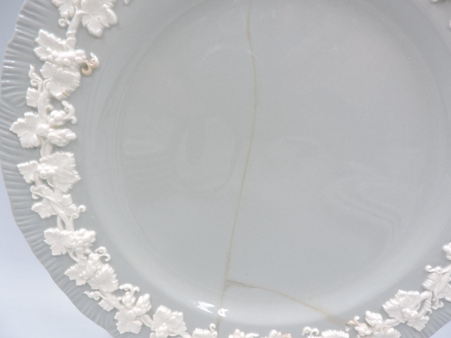 Rare Wedgwood Queensware Grey Shell Edge Staples Repair