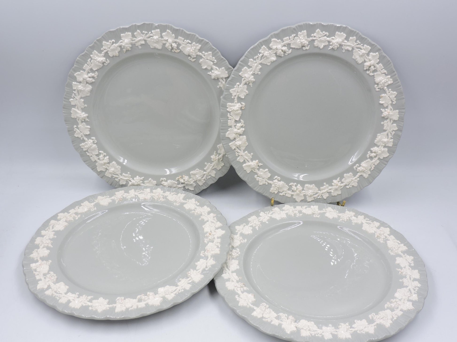 Wedgwood Queensware Shell Edge Dinner Plates Set of 4