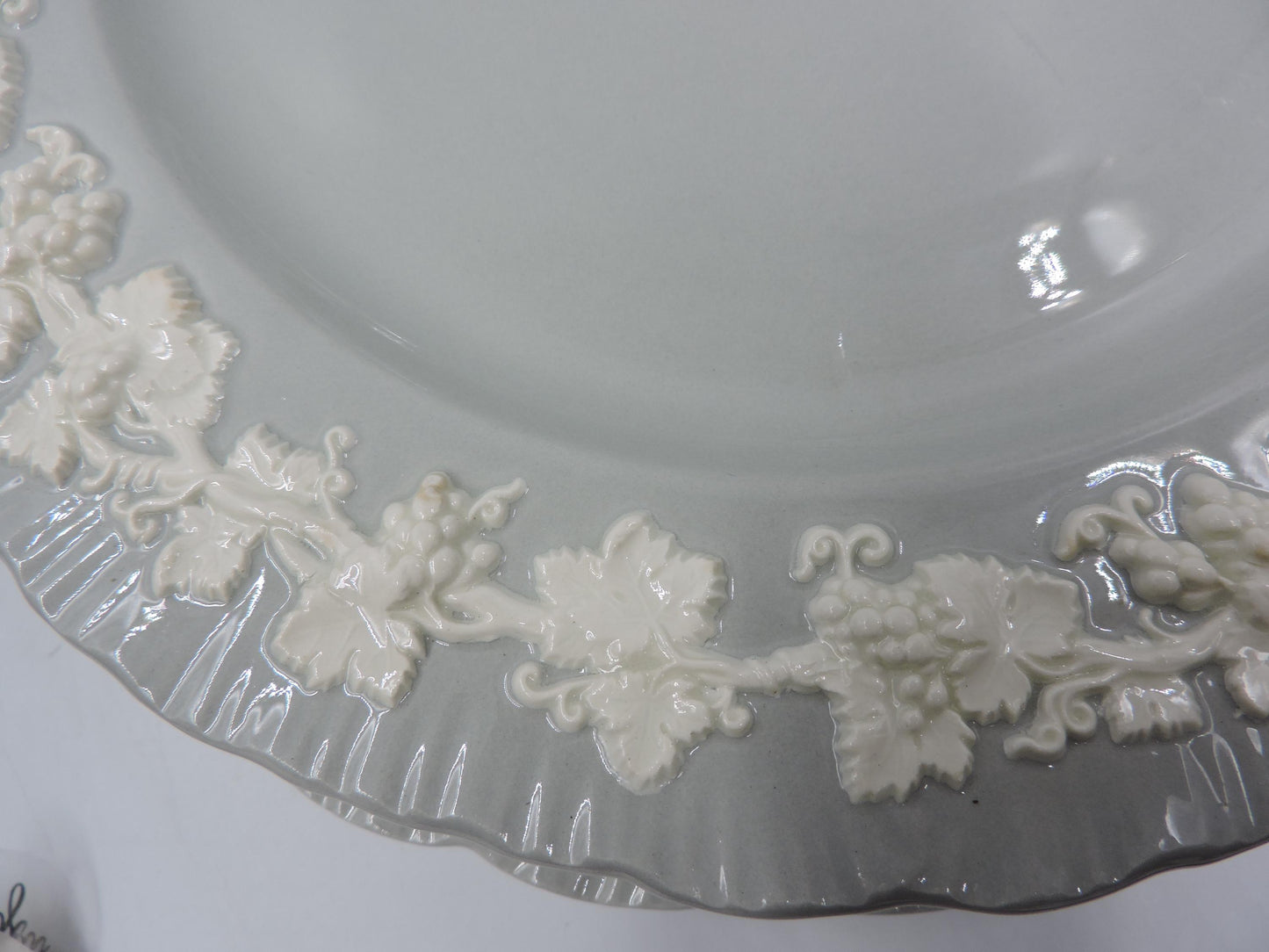 Wedgwood Queensware Shell Edge Dinner Plates Set of 4