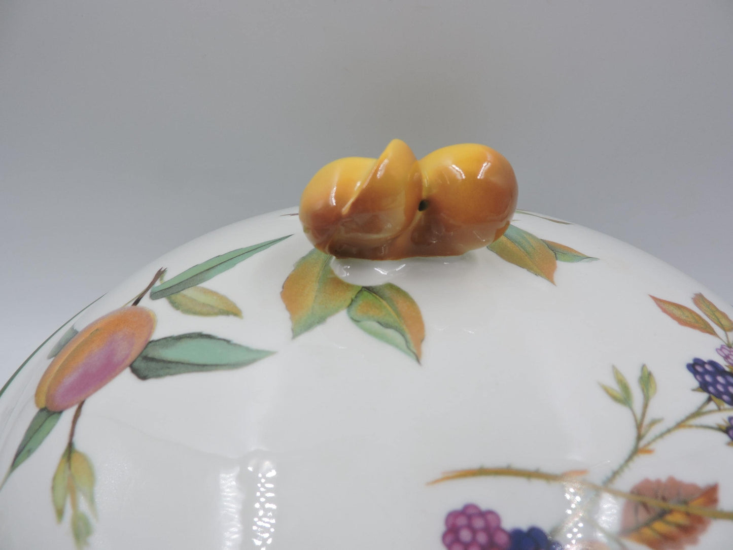 Vintage Royal Worcester Evesham Vale Lidded Casserole Dish (8.5")