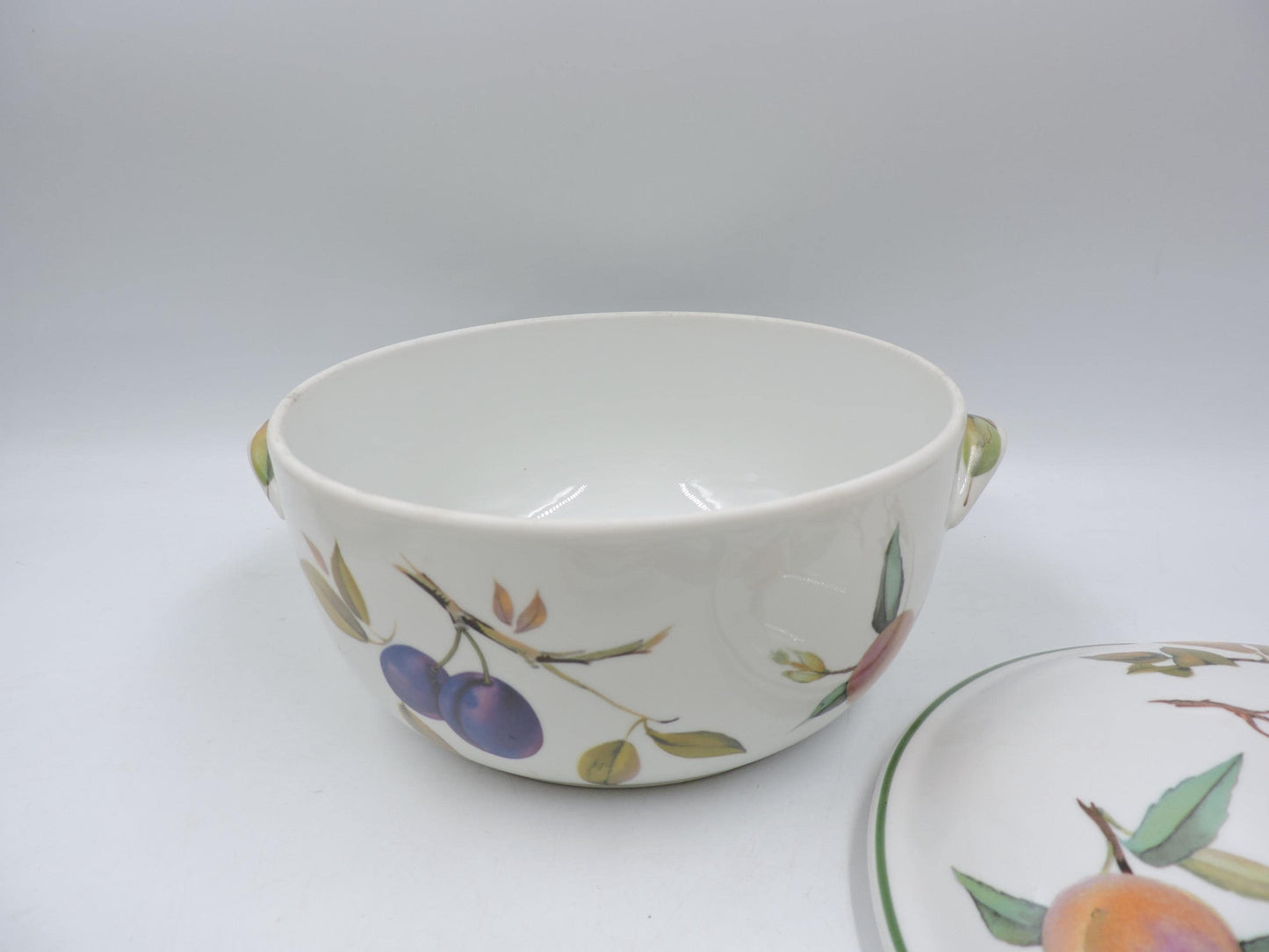 Vintage Royal Worcester Evesham Vale Lidded Casserole Dish (8.5")