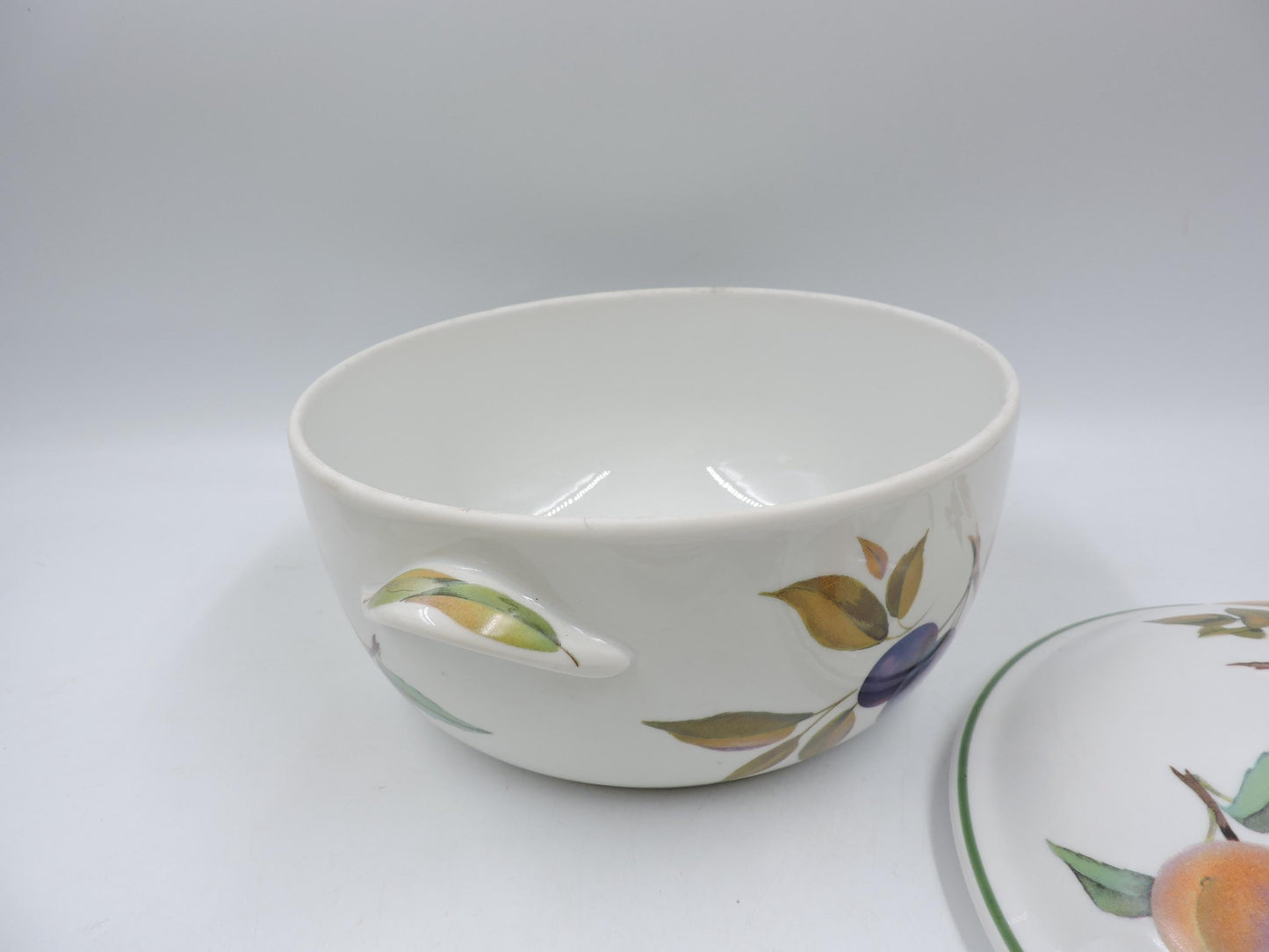 Vintage Royal Worcester Evesham Vale Lidded Casserole Dish (8.5")