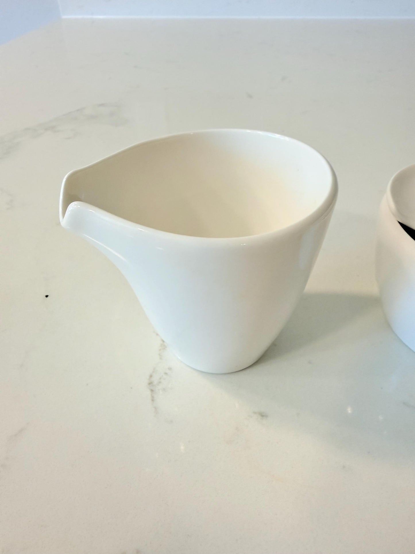 Villeroy & Boch Flow Sugar Bowl , Creamer