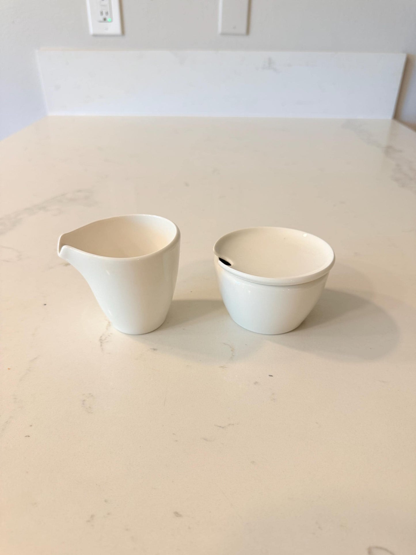 Villeroy & Boch Flow Sugar Bowl , Creamer