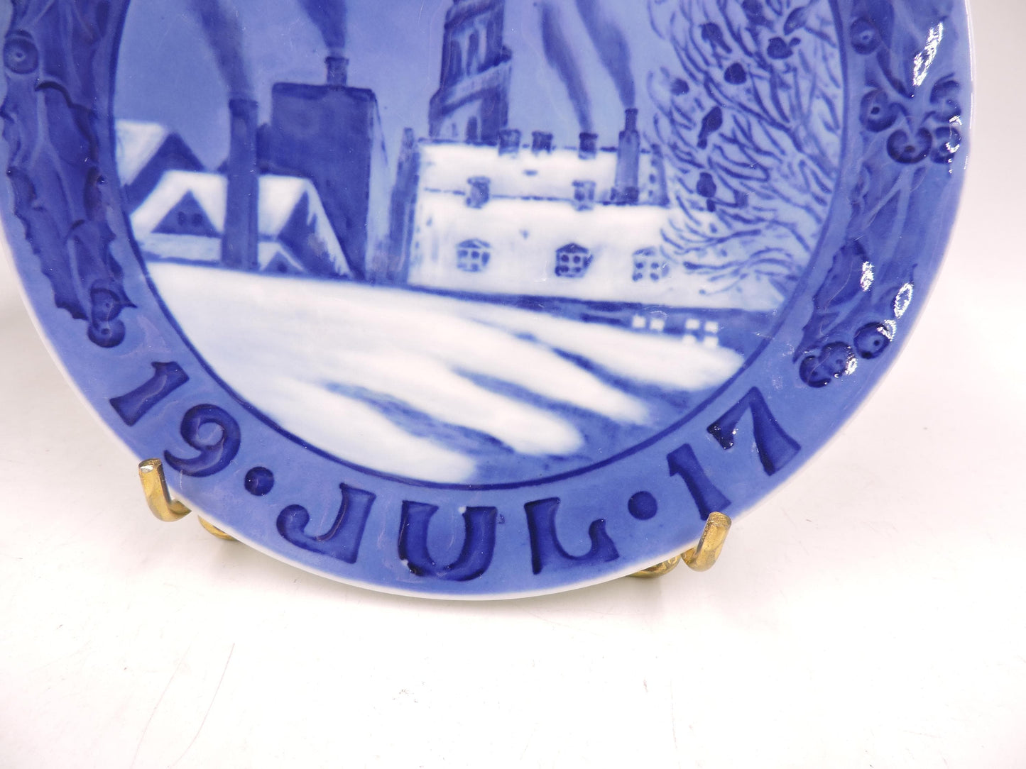Antique 1917 Royal Copenhagen Jul Christmas Plate