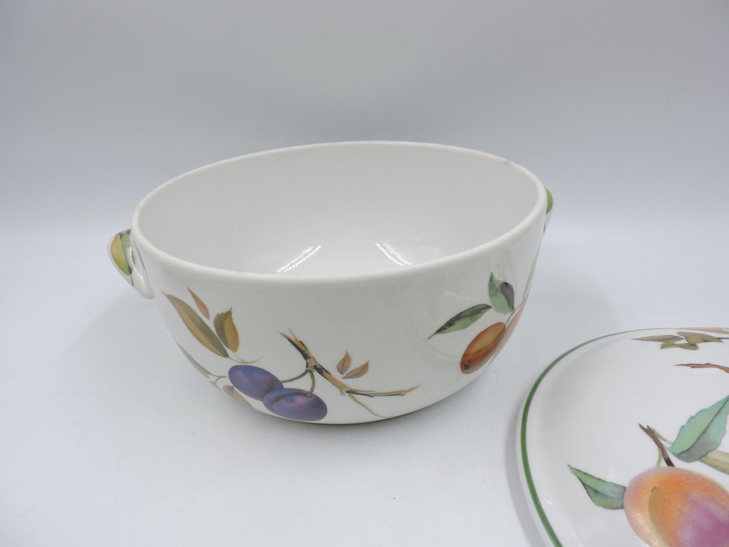 Vintage Royal Worcester Evesham Vale Lidded Casserole Dish (8.5")