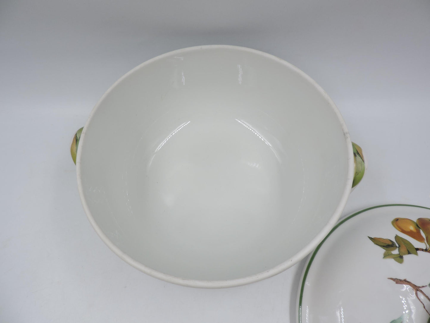 Vintage Royal Worcester Evesham Vale Lidded Casserole Dish (8.5")