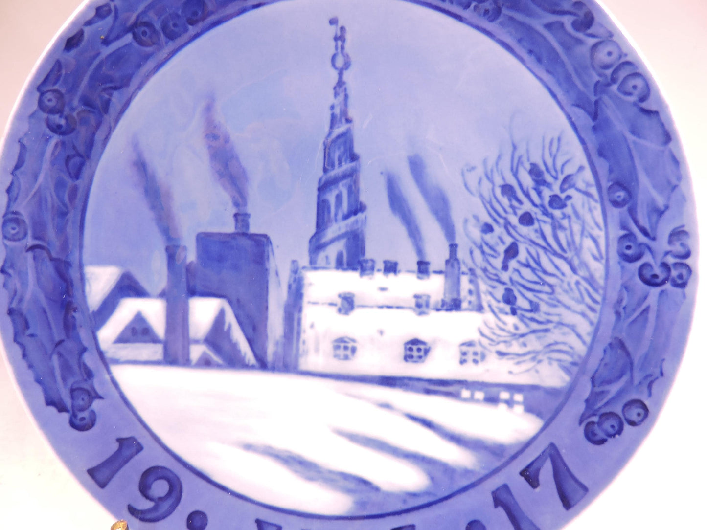 Antique 1917 Royal Copenhagen Jul Christmas Plate